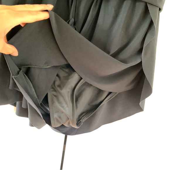 $178 Magicsuit Bianca One Piece Suit Halter Romper Swimsuit Black Shorts Size 16 - Picture 5 of 8